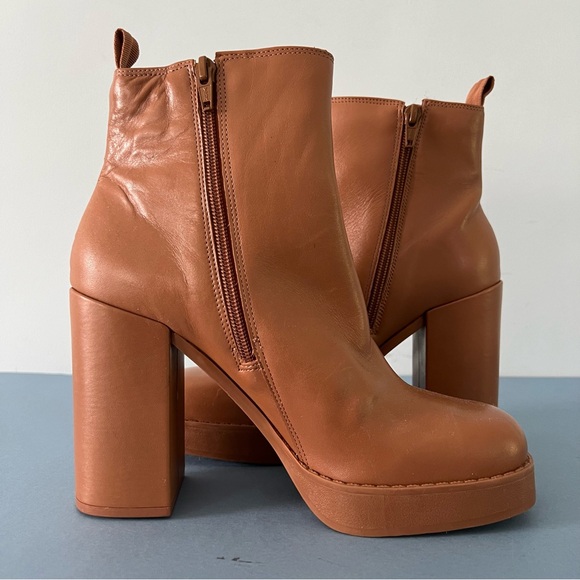 Gianni Bini Ah-Mazed Caramel Brown Leather Block Heel Platform Chelsea Boots - Picture 5 of 8